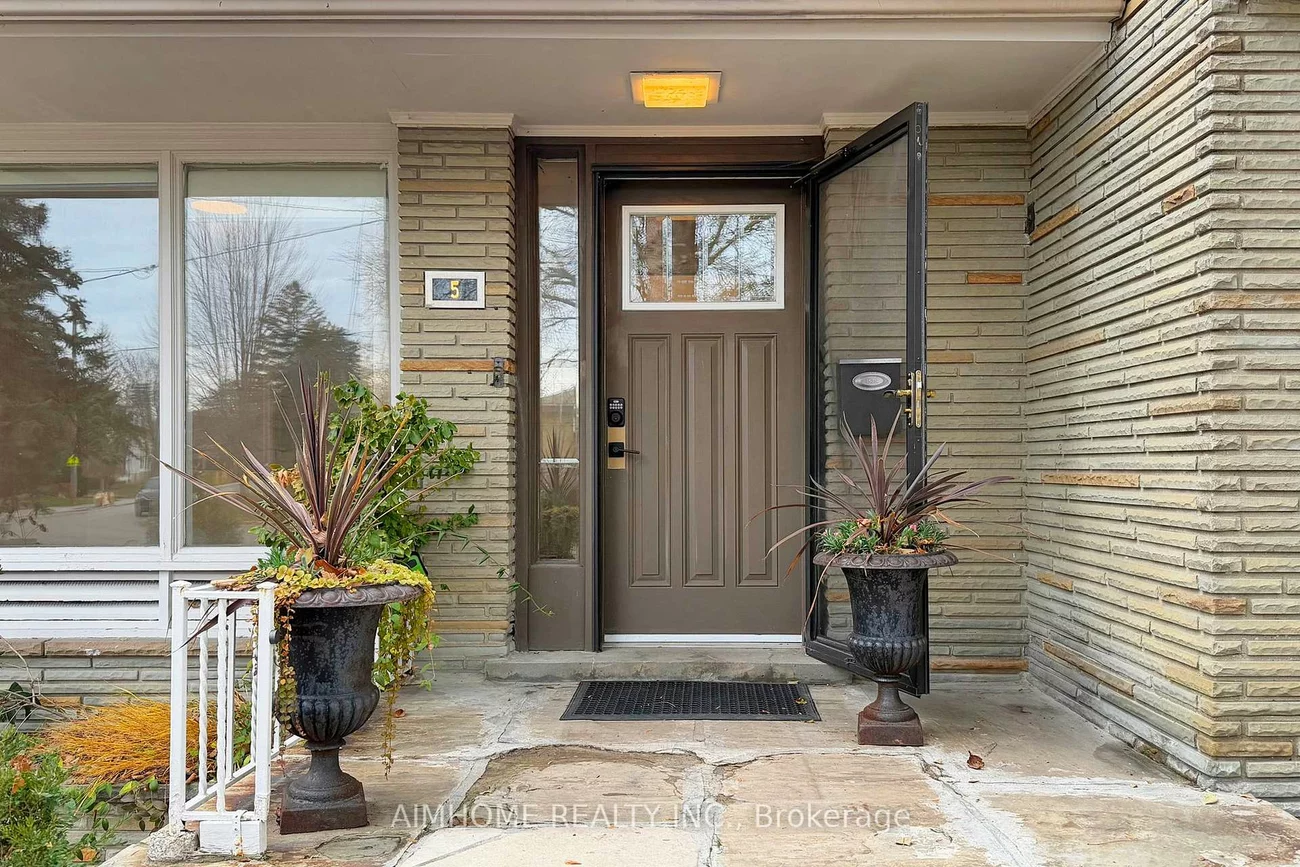 5, Morewood, Bayview Village, Toronto