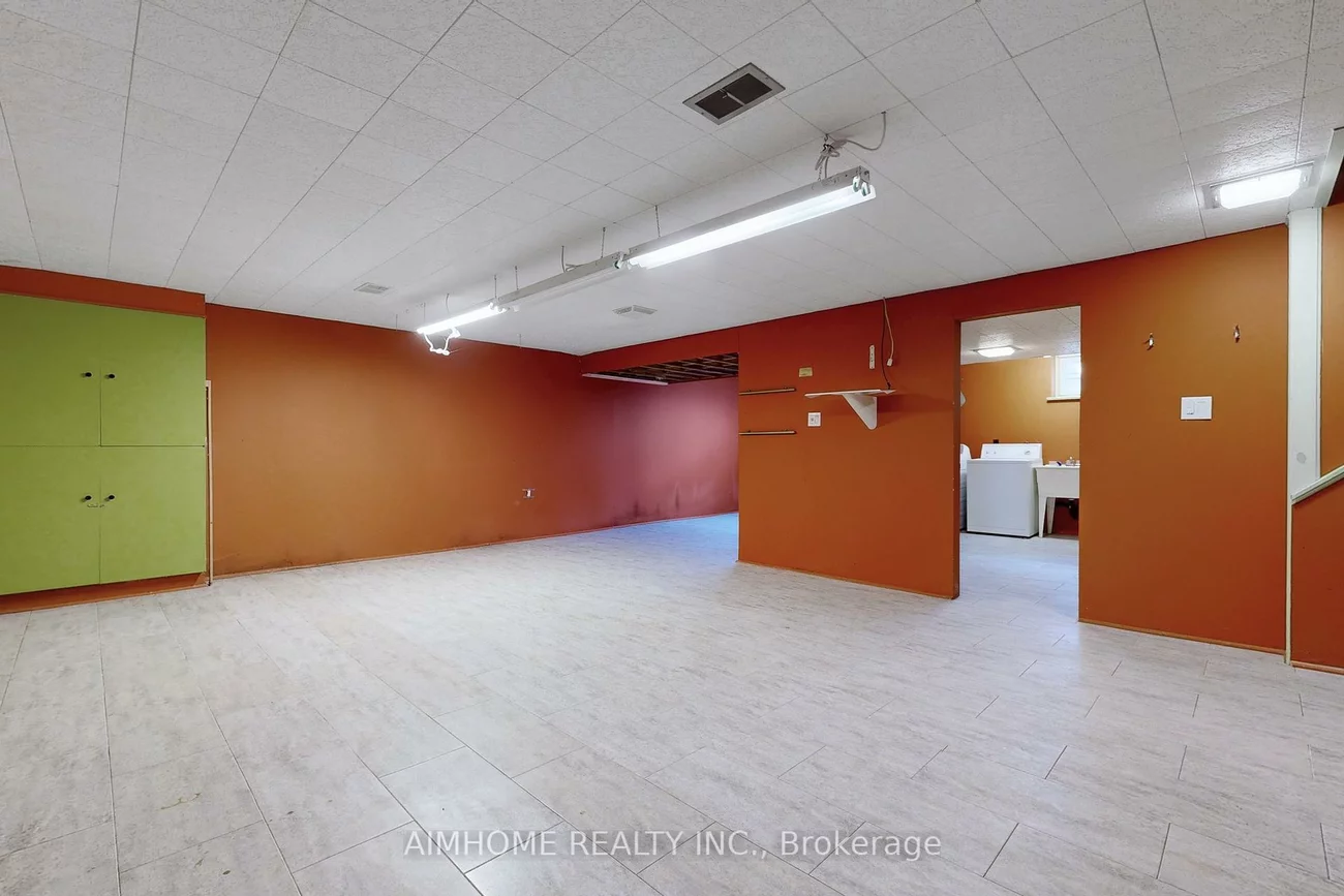 5, Morewood, Bayview Village, Toronto