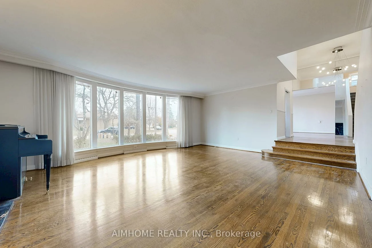 5, Morewood, Bayview Village, Toronto