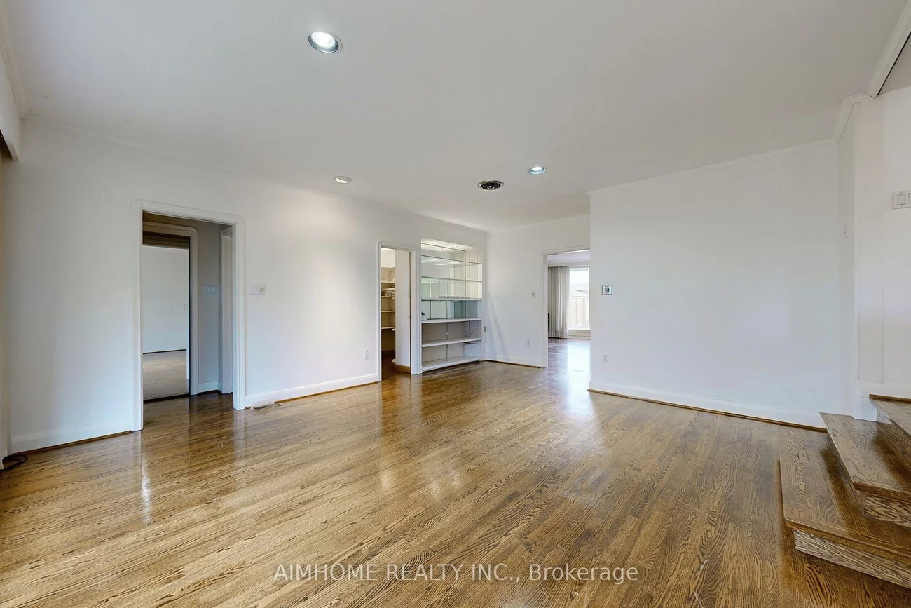 5, Morewood, Bayview Village, Toronto