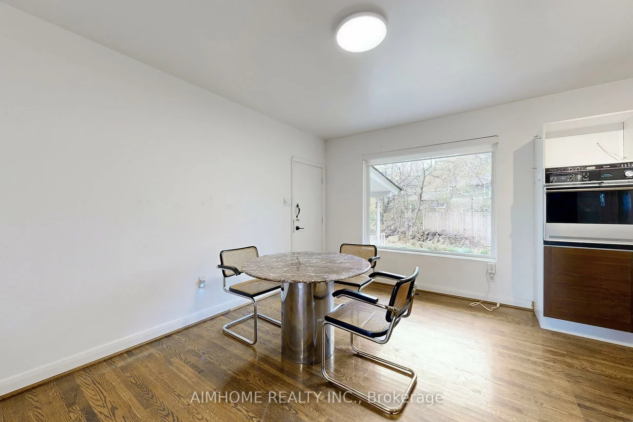 5, Morewood, Bayview Village, Toronto