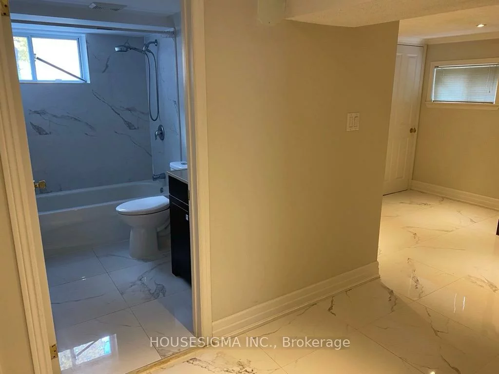 139, Horsham, Willowdale West, Toronto