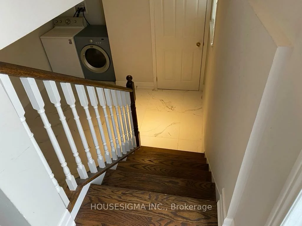 139, Horsham, Willowdale West, Toronto