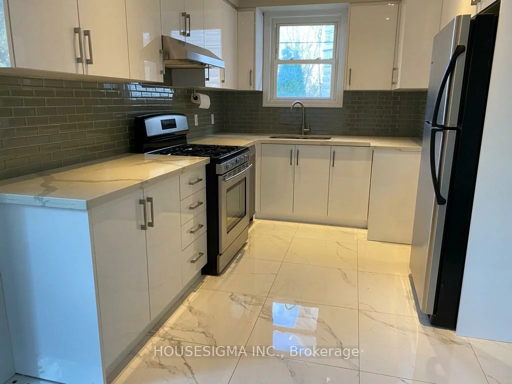 139, Horsham, Willowdale West, Toronto