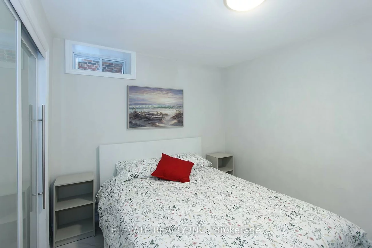 151, Chaplin, Yonge-Eglinton, Toronto