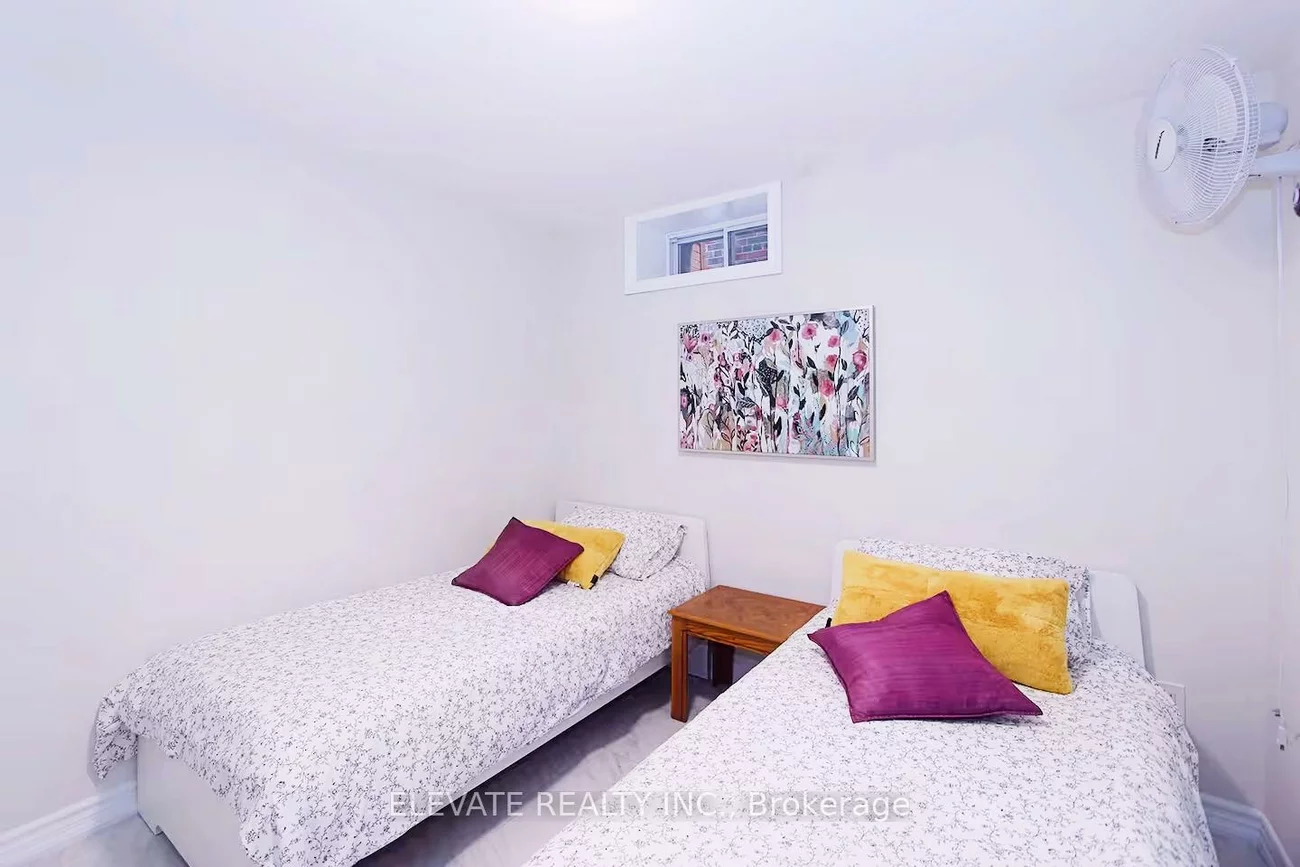 151, Chaplin, Yonge-Eglinton, Toronto