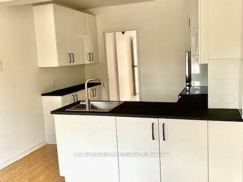 436, Queen, Regent Park, Toronto