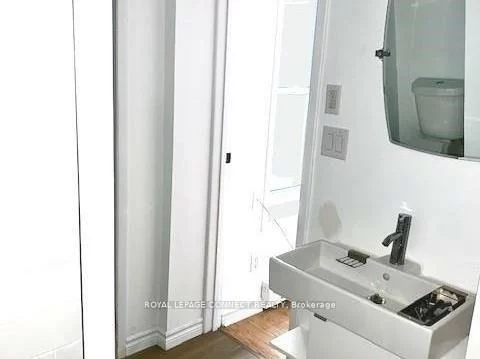 436, Queen, Regent Park, Toronto