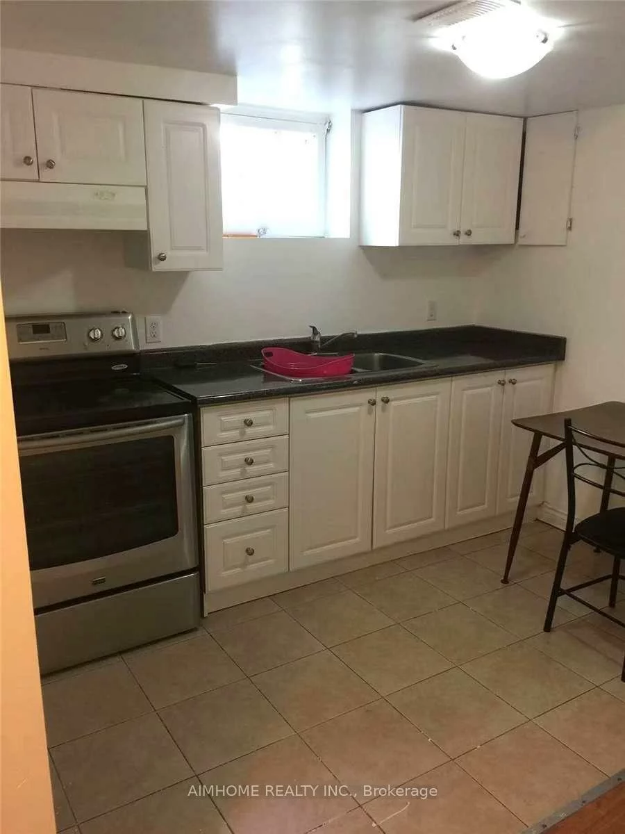 197, Finch, Willowdale East, Toronto