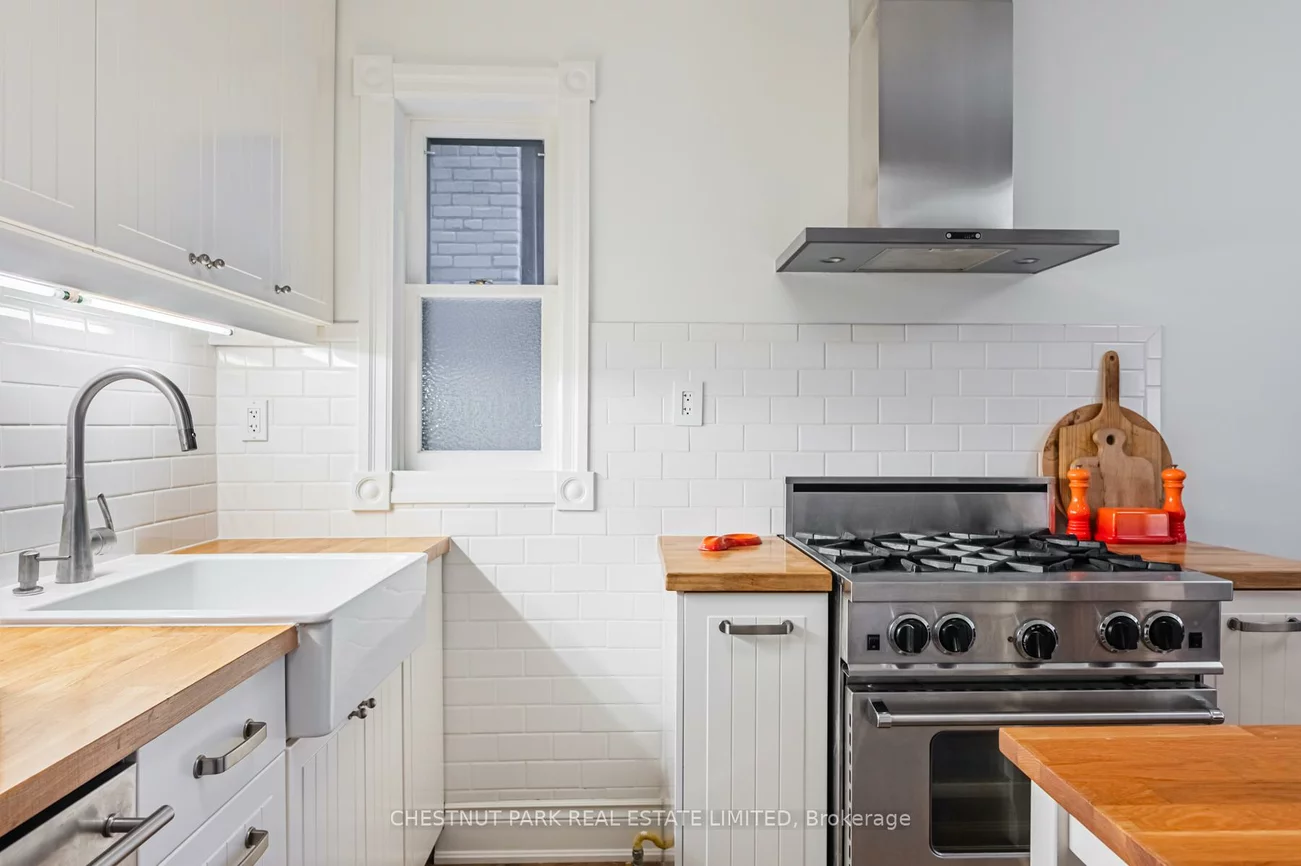 381, St Clarens, Dufferin Grove, Toronto