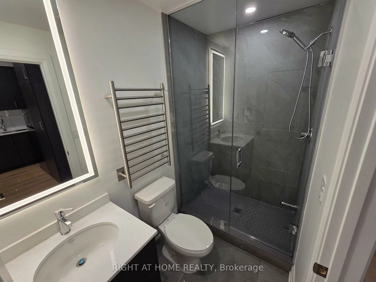 55, Camberwell, Humewood-Cedarvale, Toronto