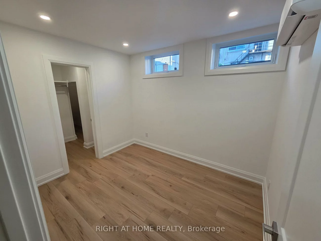 55, Camberwell, Humewood-Cedarvale, Toronto