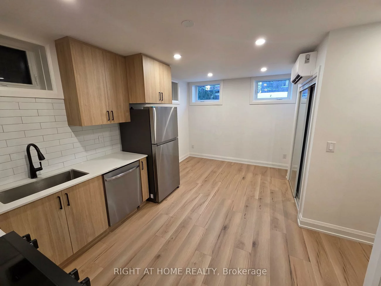 55, Camberwell, Humewood-Cedarvale, Toronto