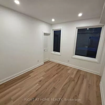 55, Camberwell, Humewood-Cedarvale, Toronto