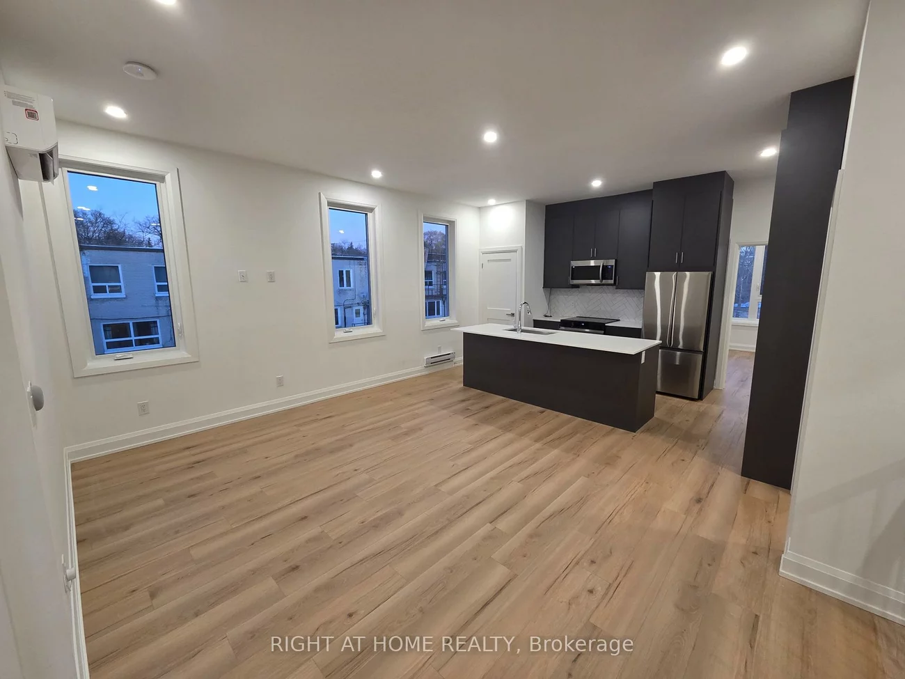 55, Camberwell, Humewood-Cedarvale, Toronto