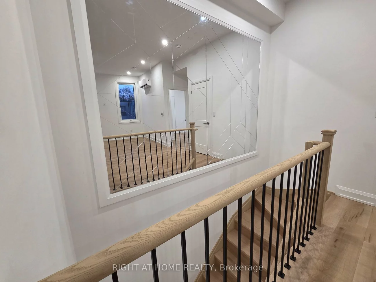 55, Camberwell, Humewood-Cedarvale, Toronto