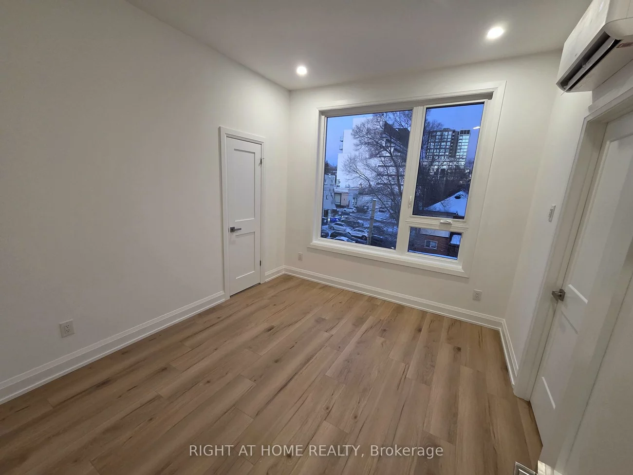 55, Camberwell, Humewood-Cedarvale, Toronto