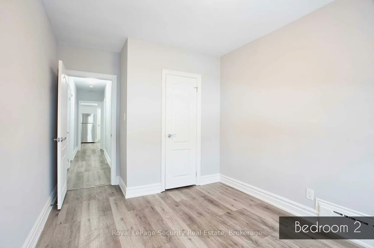 32, Ashbury, Oakwood Village, Toronto