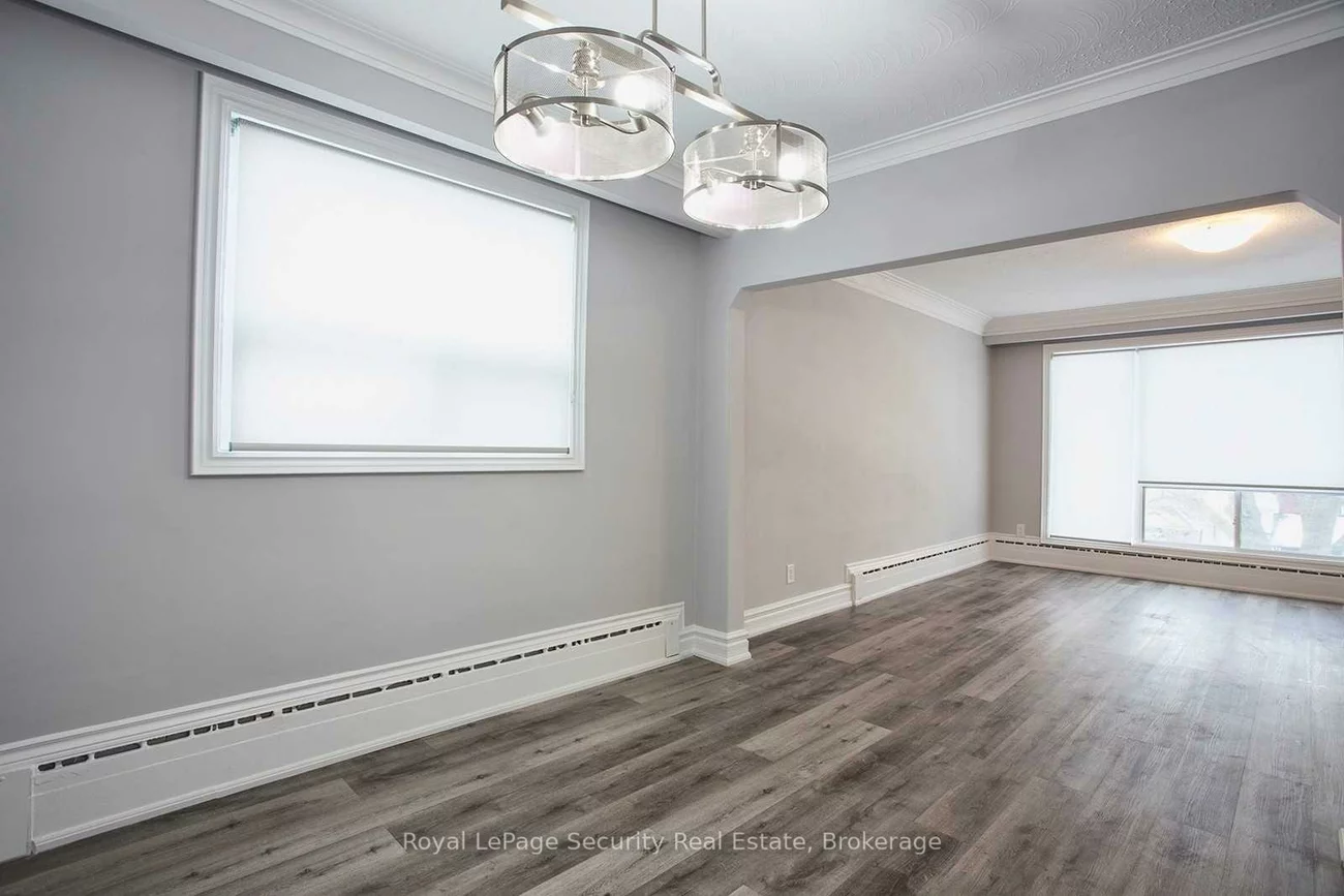 32, Ashbury, Oakwood Village, Toronto