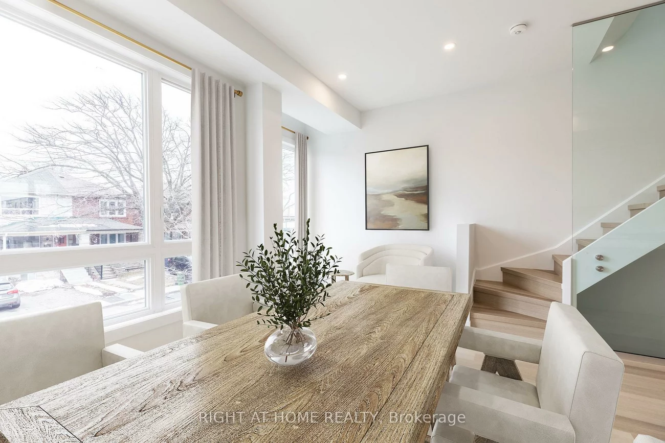 266, Atlas, Humewood-Cedarvale, Toronto