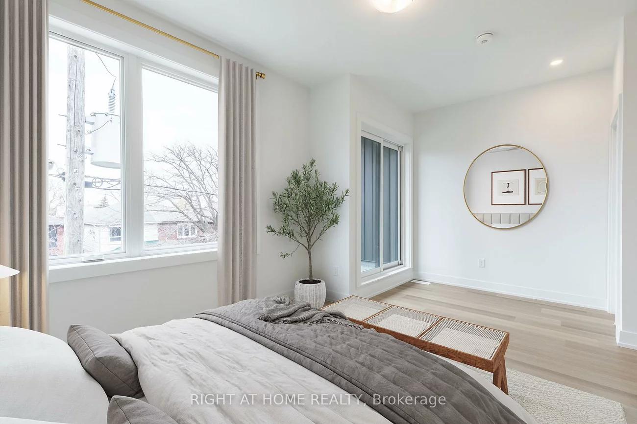 266, Atlas, Humewood-Cedarvale, Toronto