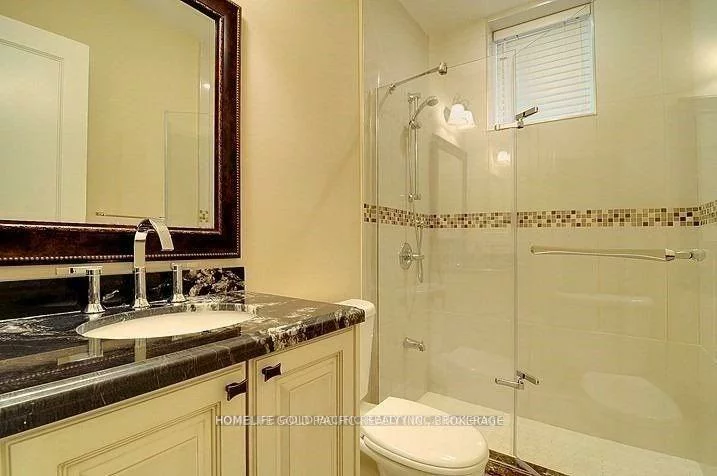 187, Byng, Willowdale East, Toronto