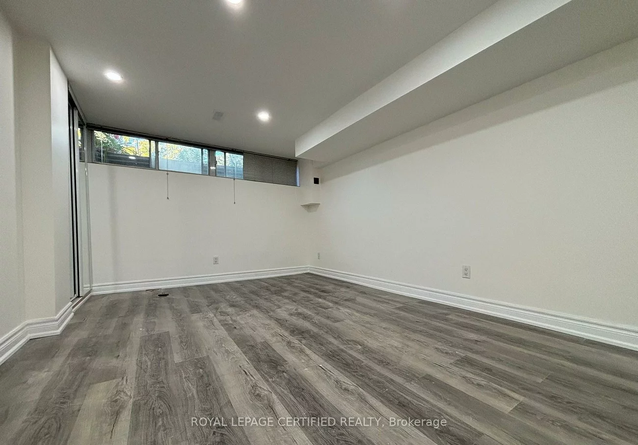 116, Roywood, Parkwoods-Donalda, Toronto