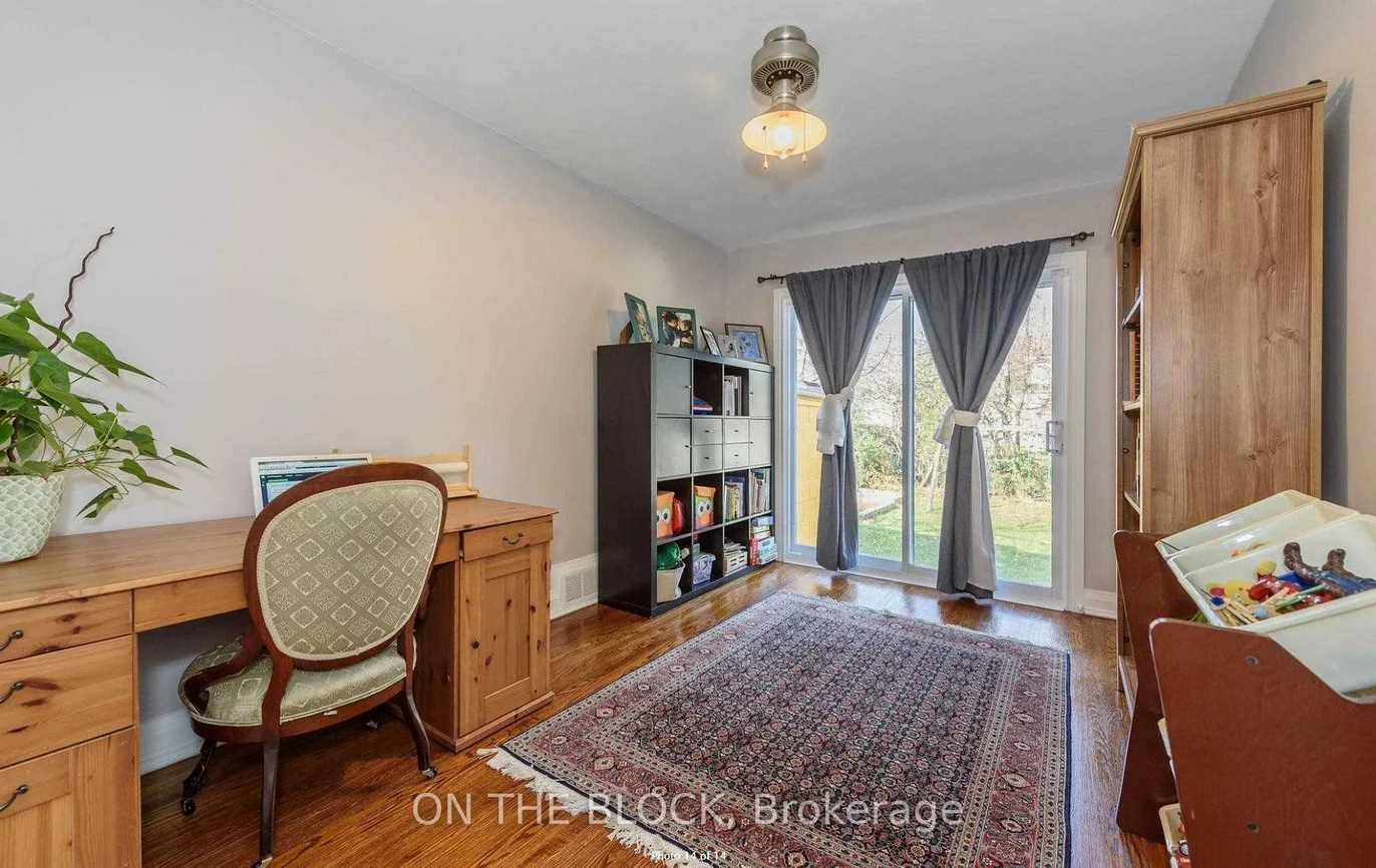 290, Bogert, Lansing-Westgate, Toronto