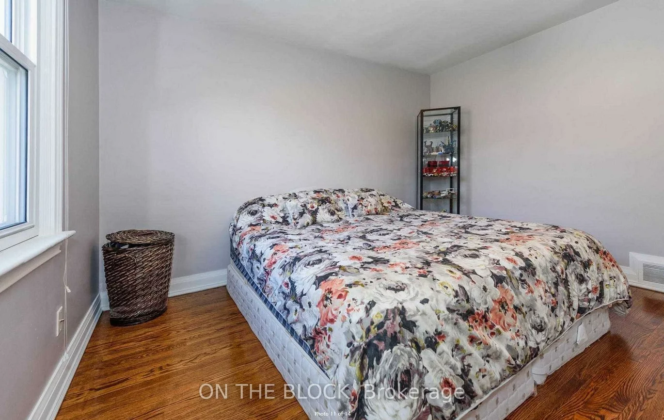 290, Bogert, Lansing-Westgate, Toronto