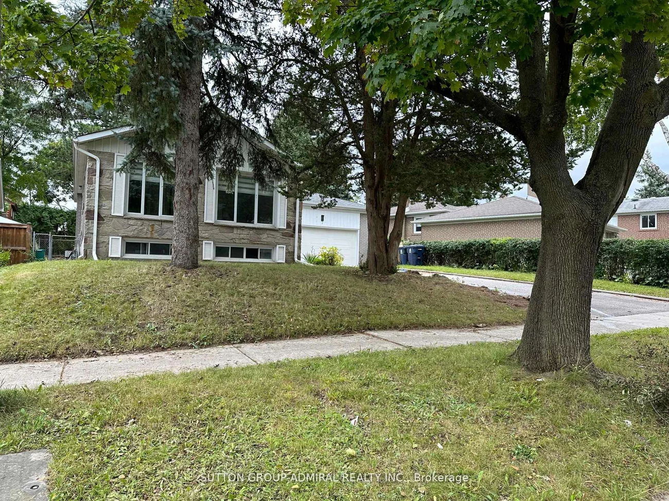 7, Resolution, Hillcrest Village, Toronto