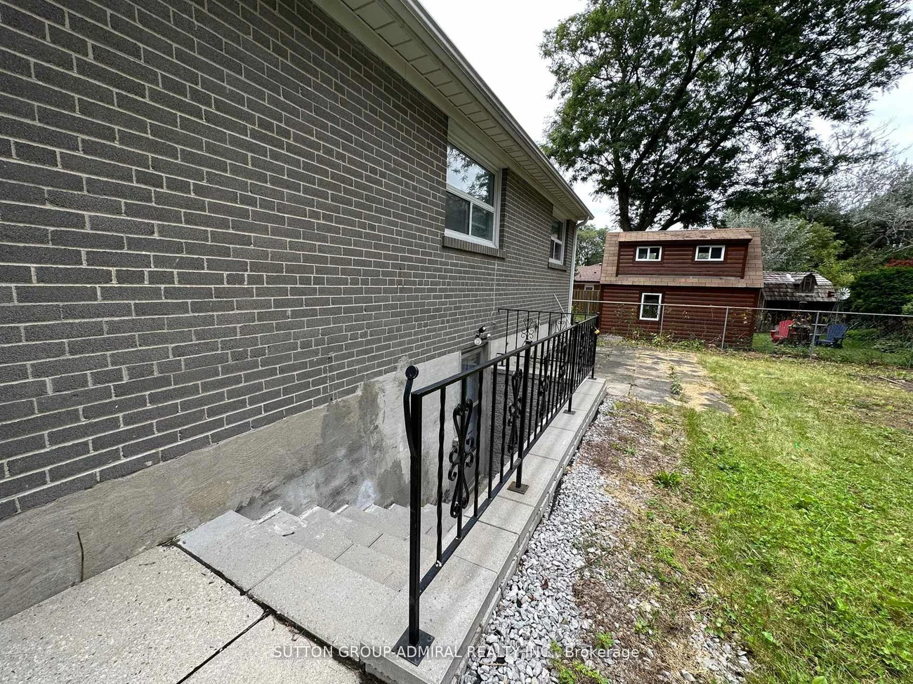 7, Resolution, Hillcrest Village, Toronto