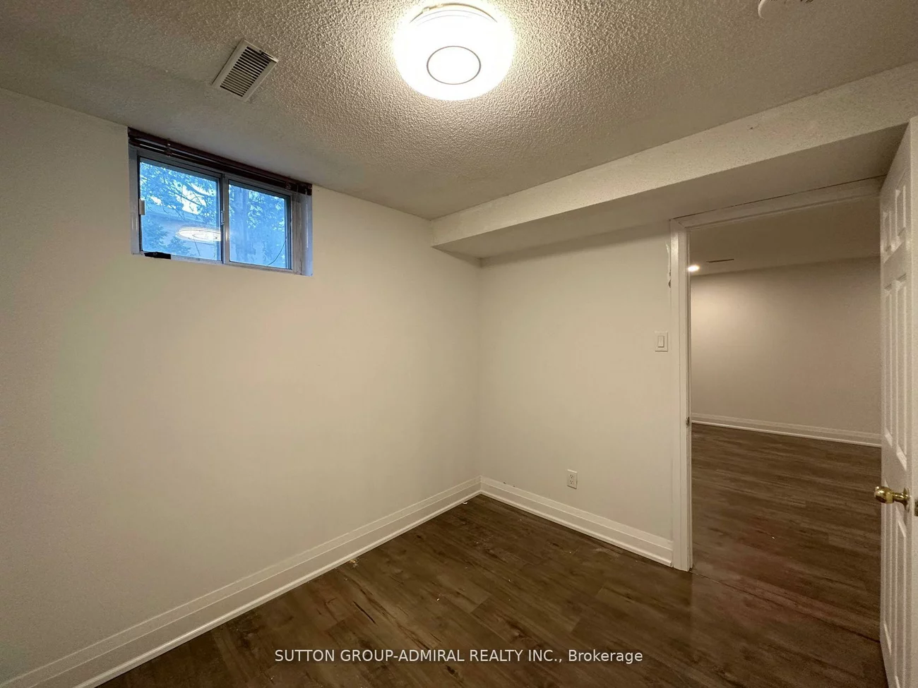 7, Resolution, Hillcrest Village, Toronto