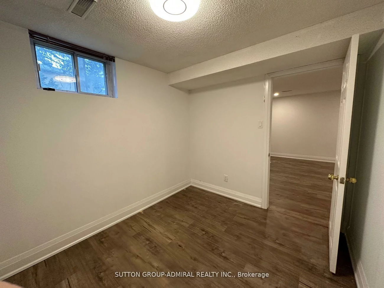 7, Resolution, Hillcrest Village, Toronto