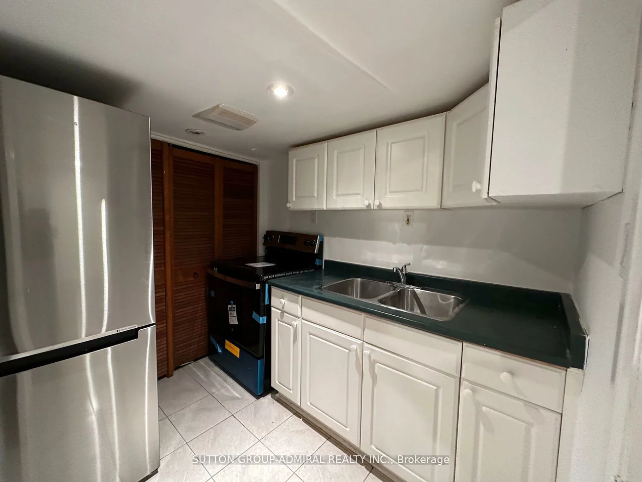 7, Resolution, Hillcrest Village, Toronto