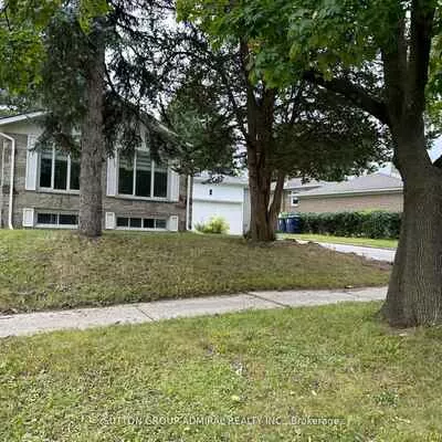 7, Resolution, Hillcrest Village, Toronto