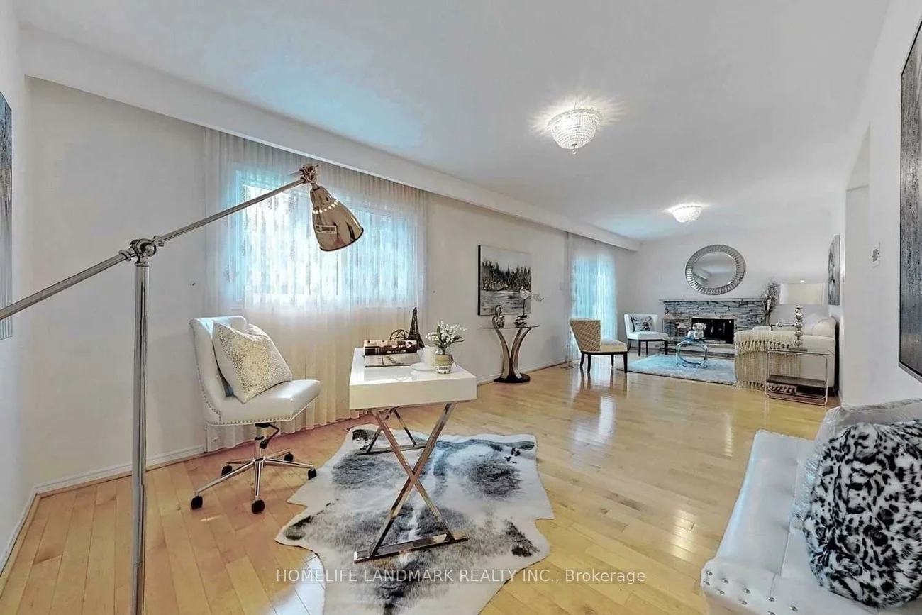 117, Clansman, Hillcrest Village, Toronto