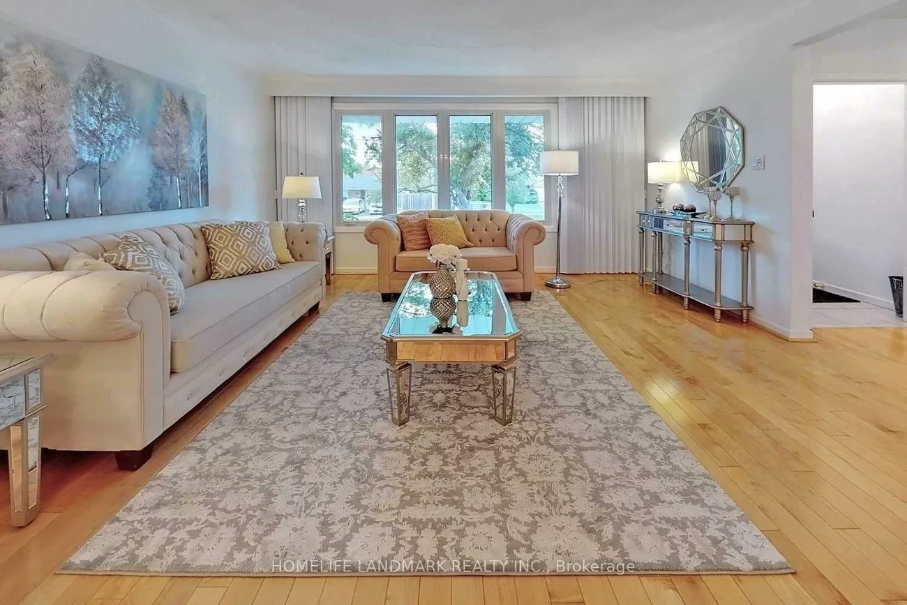 117, Clansman, Hillcrest Village, Toronto