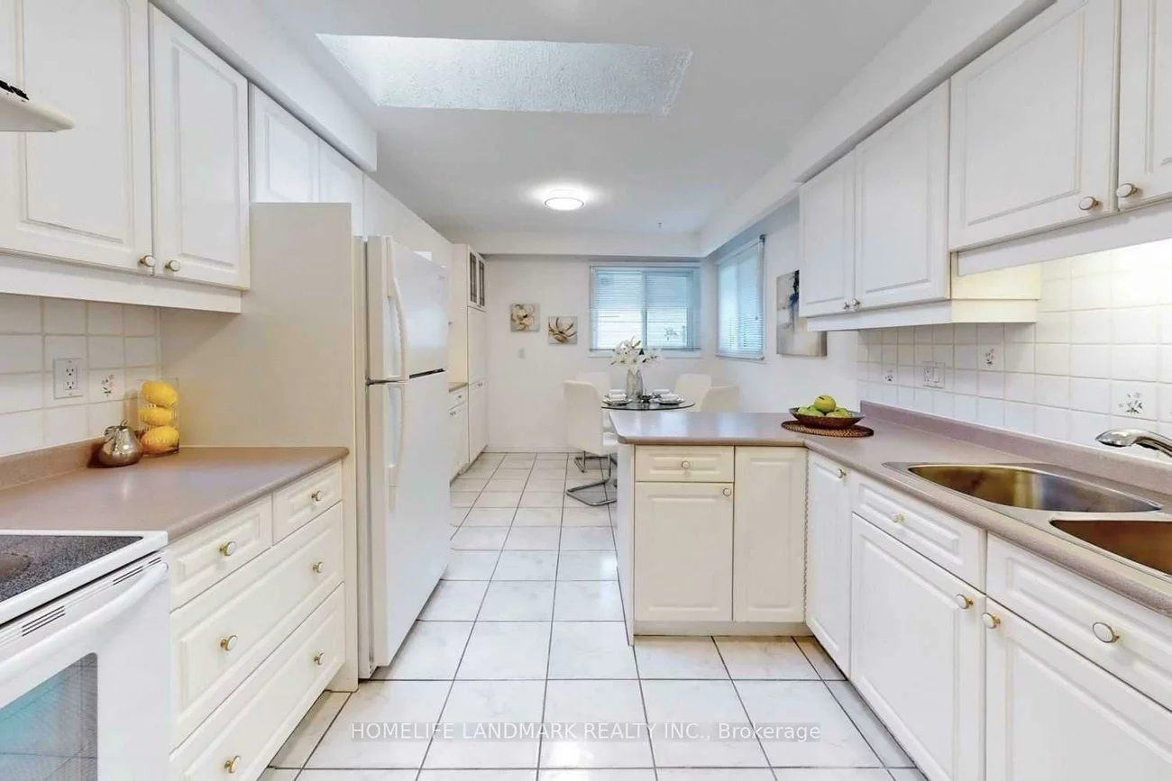 117, Clansman, Hillcrest Village, Toronto