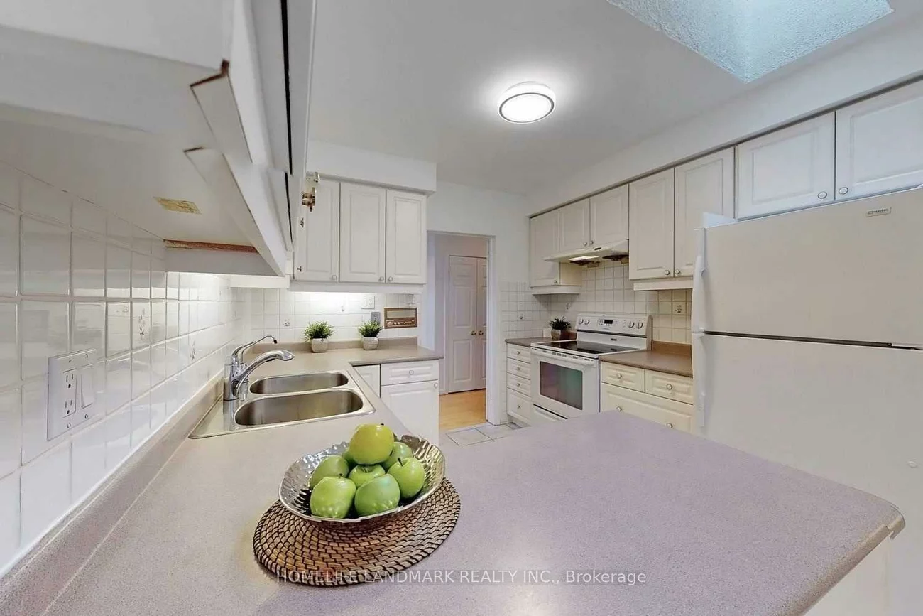 117, Clansman, Hillcrest Village, Toronto