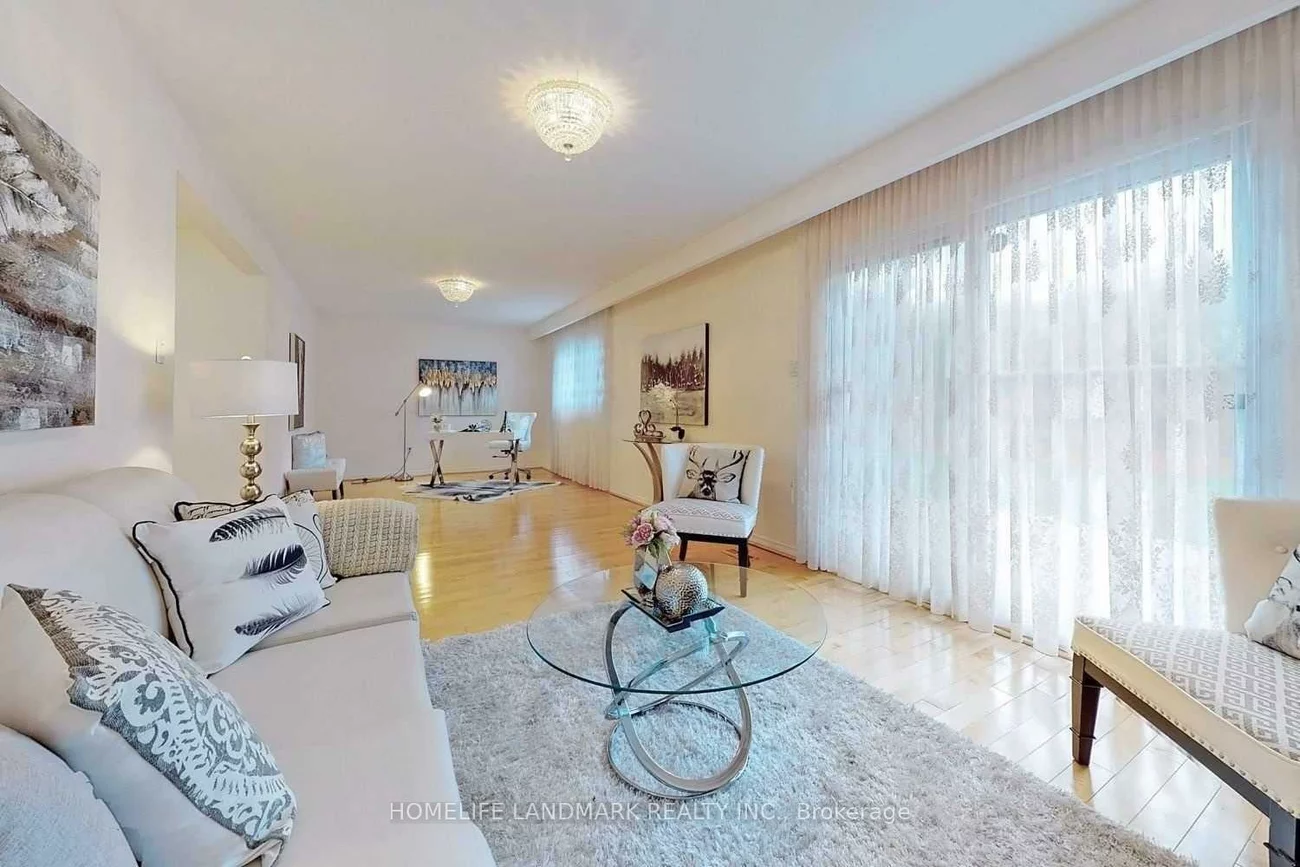 117, Clansman, Hillcrest Village, Toronto