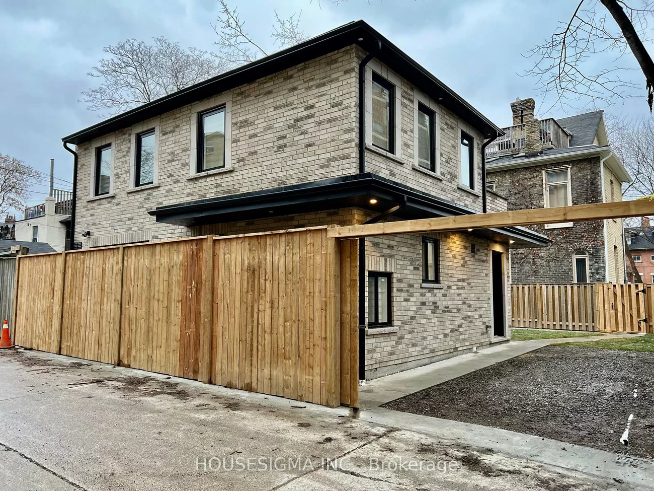 104, Pembroke, Moss Park, Toronto