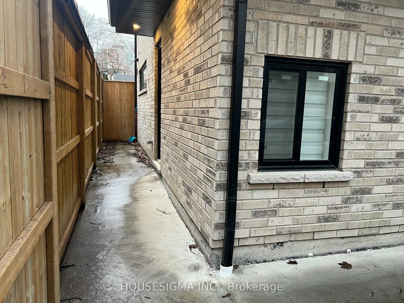 104, Pembroke, Moss Park, Toronto