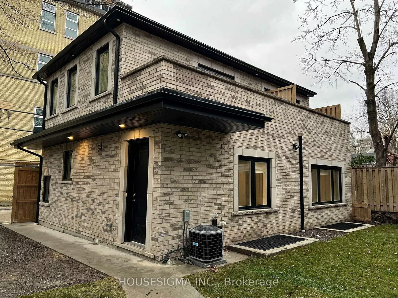 104, Pembroke, Moss Park, Toronto