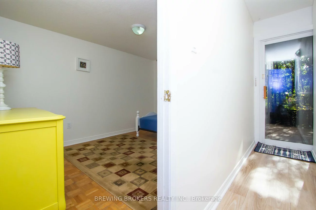 234, Robert Hicks (Lower), Westminster-Branson, Toronto