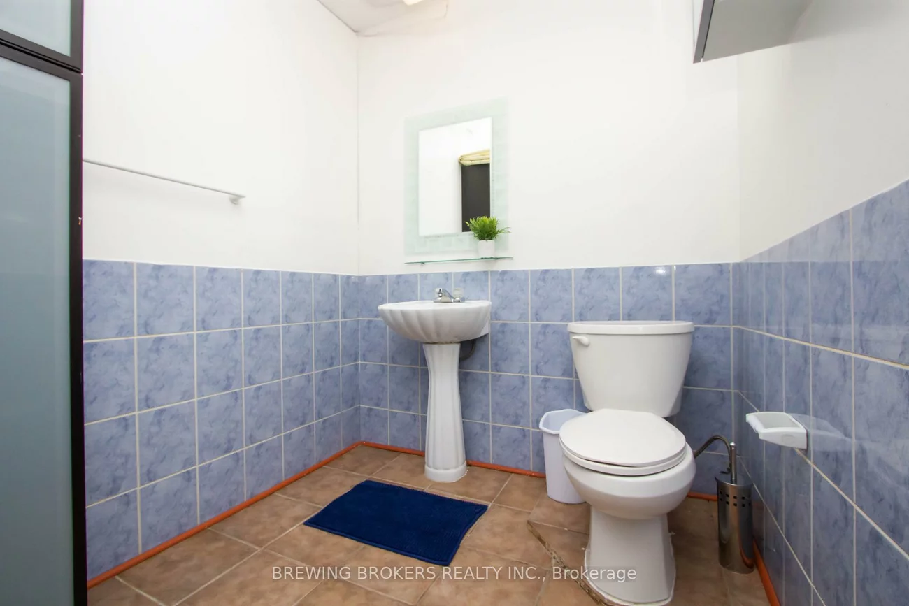 234, Robert Hicks (Lower), Westminster-Branson, Toronto