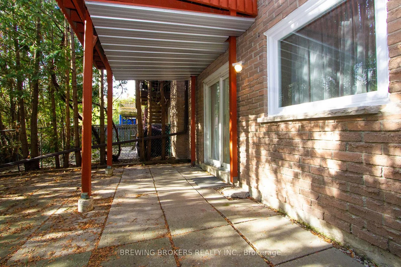 234, Robert Hicks (Lower), Westminster-Branson, Toronto