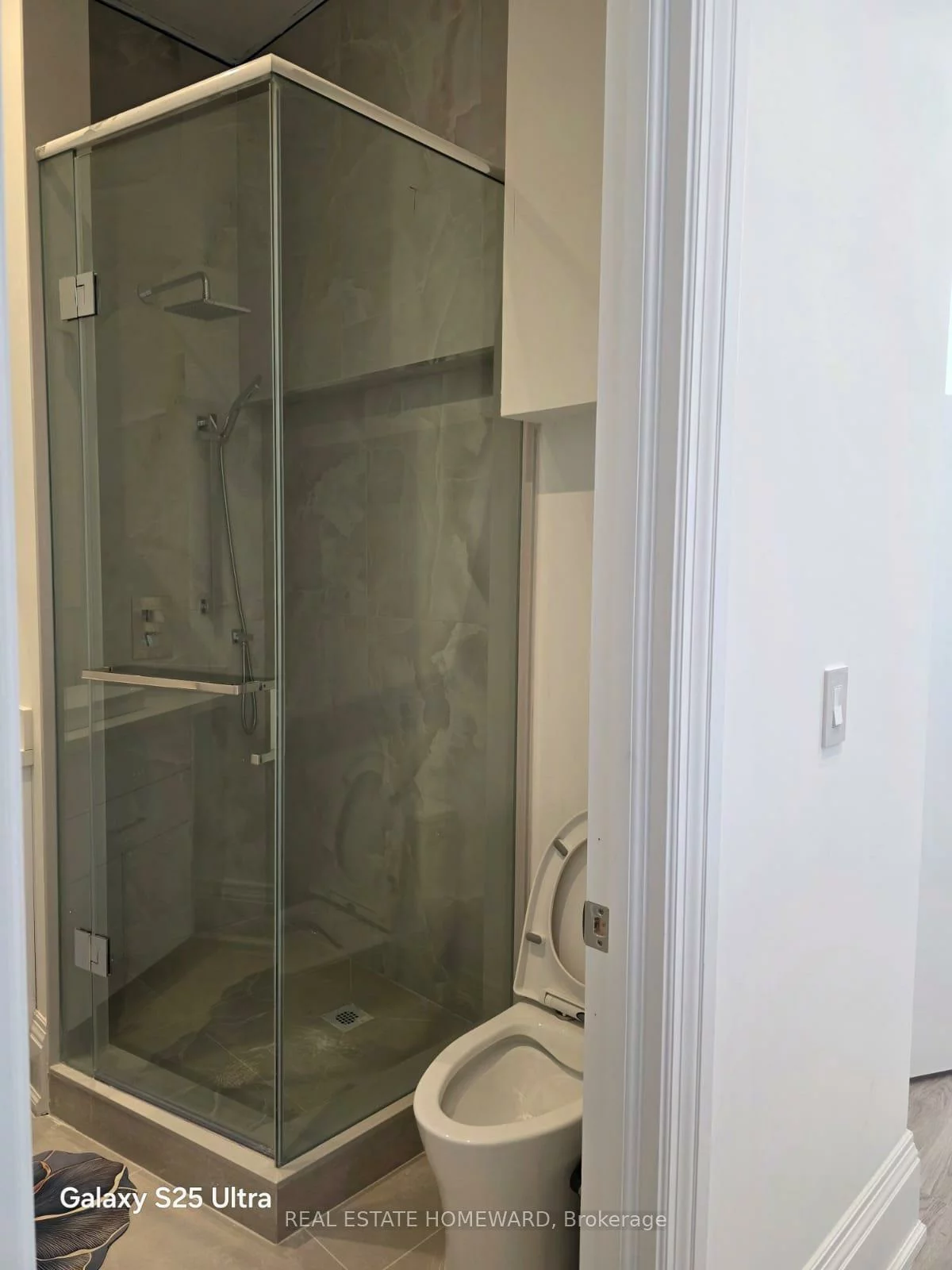 11, Burke, Newtonbrook West, Toronto