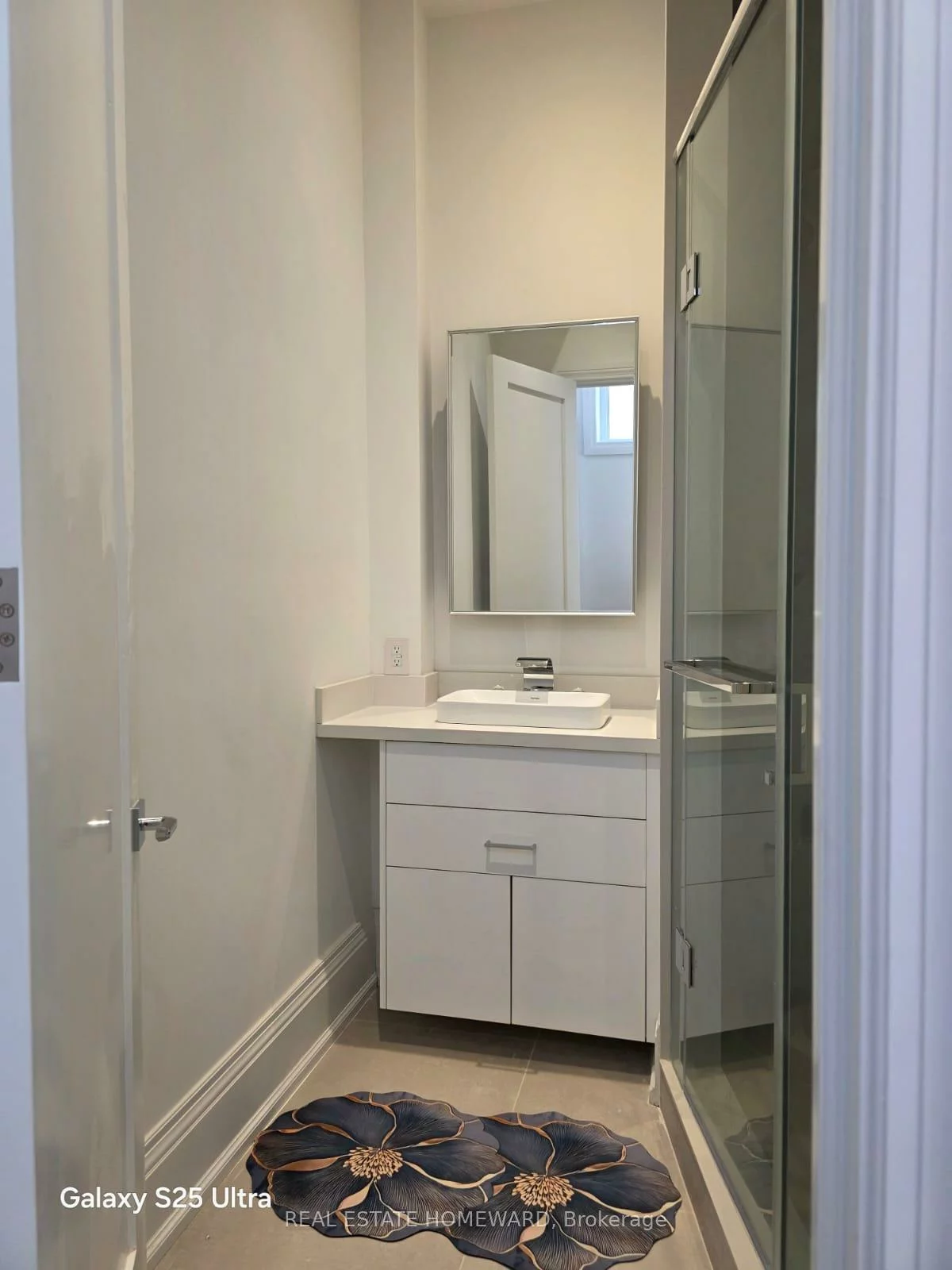 11, Burke, Newtonbrook West, Toronto