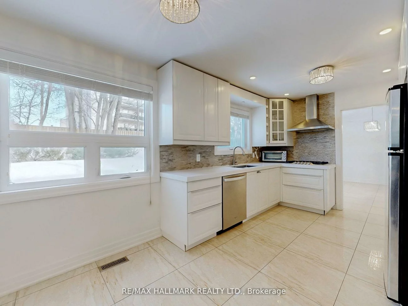 235, Old Yonge, St. Andrew-Windfields, Toronto