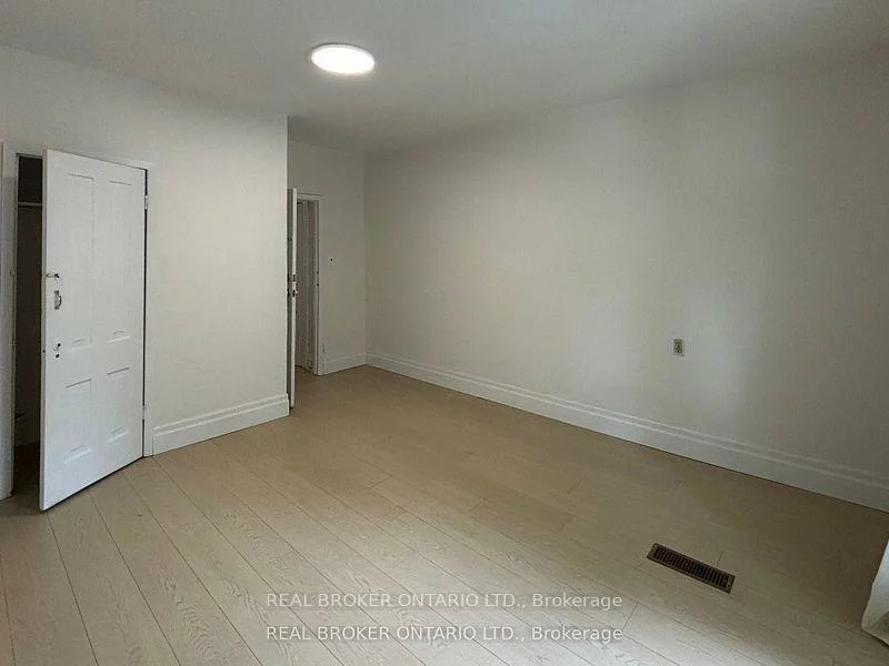 26, Carr, Kensington-Chinatown, Toronto